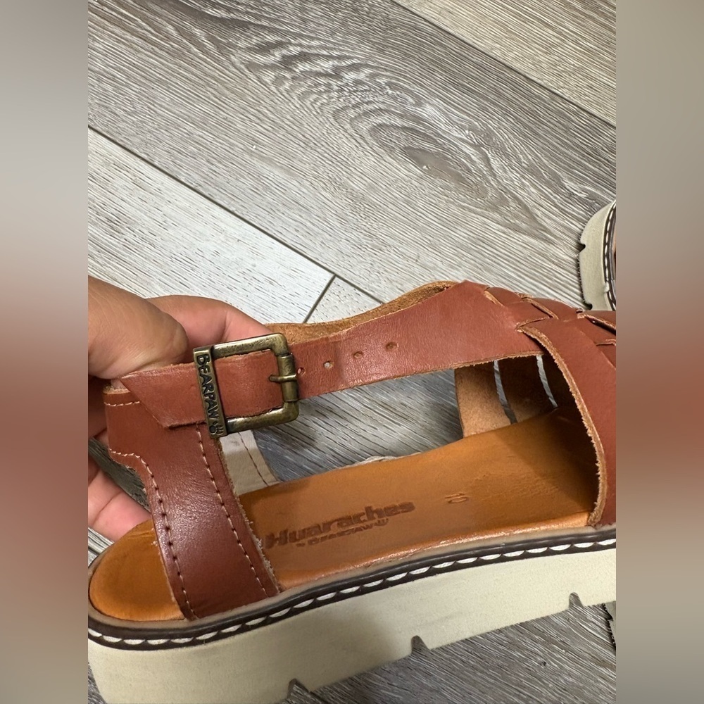 Huaraches Bearpaw Brown Leather Women's Sandals - Picture 4 of 9